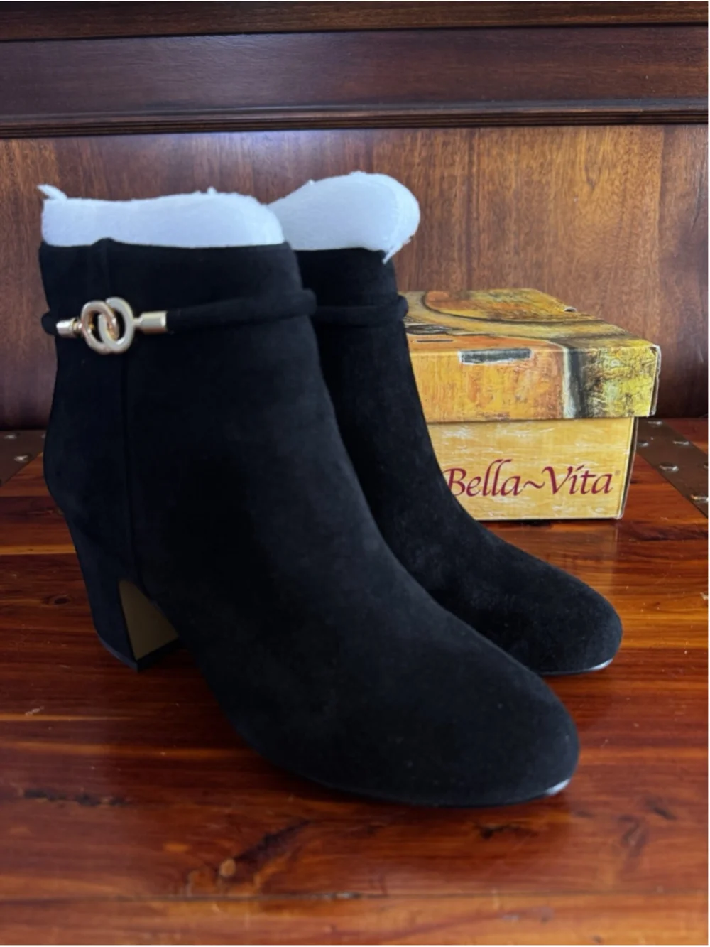 Bella Vita Diaz Black Suede Ankle Boots Women 7.5N Narrow Block Heel Leather NEW